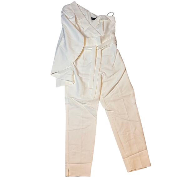 NWT Lavish Alice White One-Shoulder Cape Jumpsuit Size 8 Bridal - Picture 4 of 6